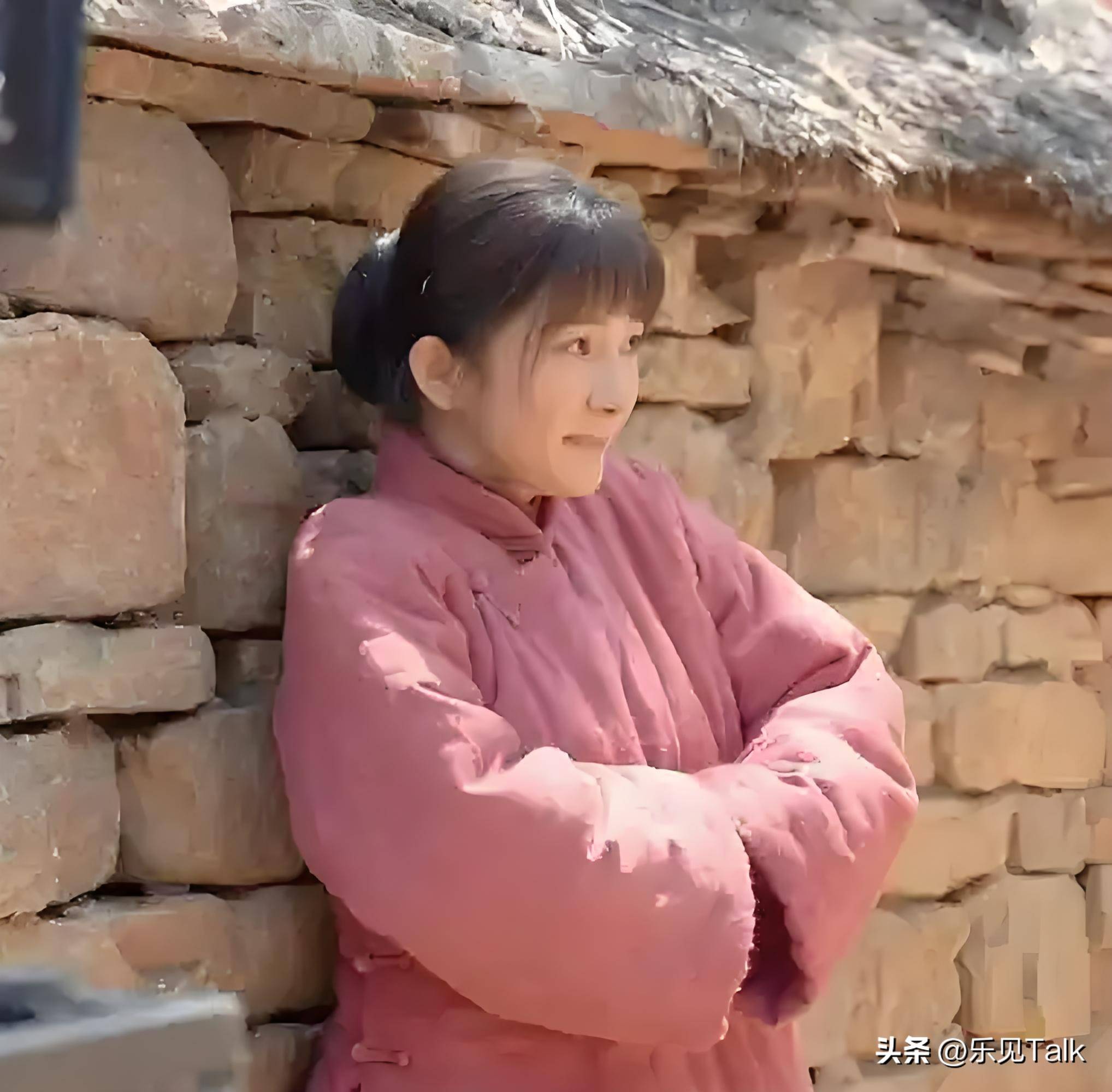 "少女幂"被网友香港偶遇,9岁小糯米神似杨幂,母女互动超温柔