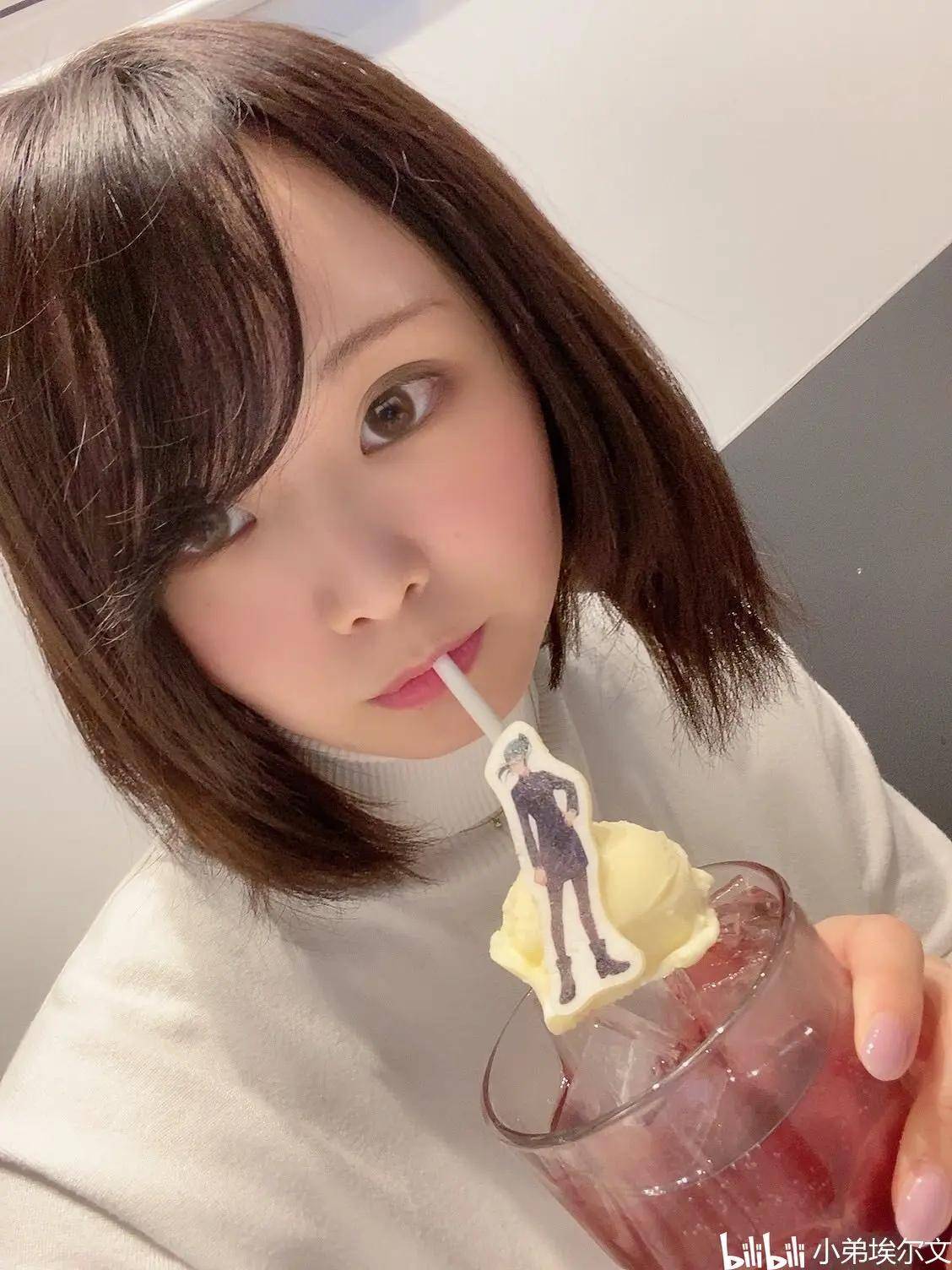 关于麻里梨夏的信息 关于麻里梨夏的信息