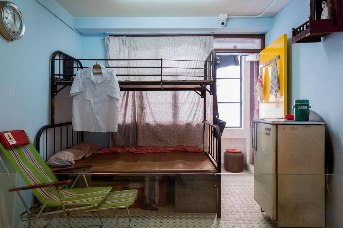 1979年,一个大陆教师在香港的震撼"发现"