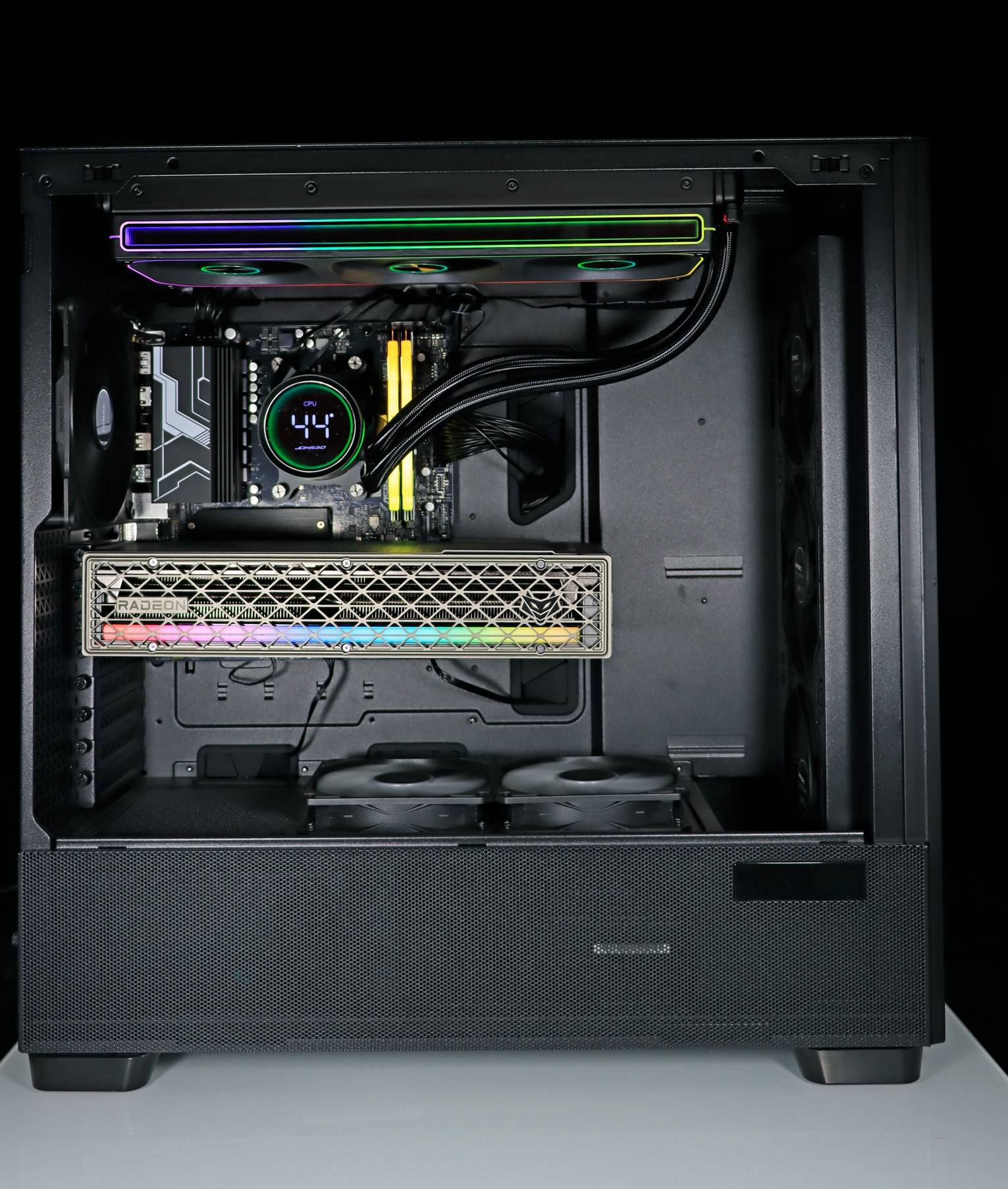 amd ryzen 5 9600x 真香游戏中挑落 u7 265k 都不在话下