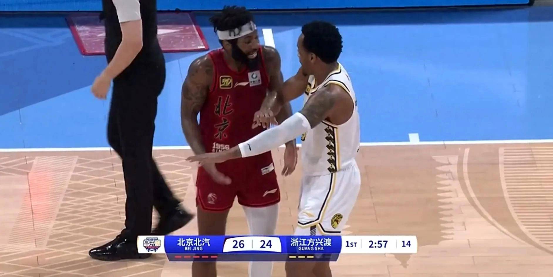 库里：每个赛季总会结束 我们有过四次夺魁&也有过未能如愿的时刻