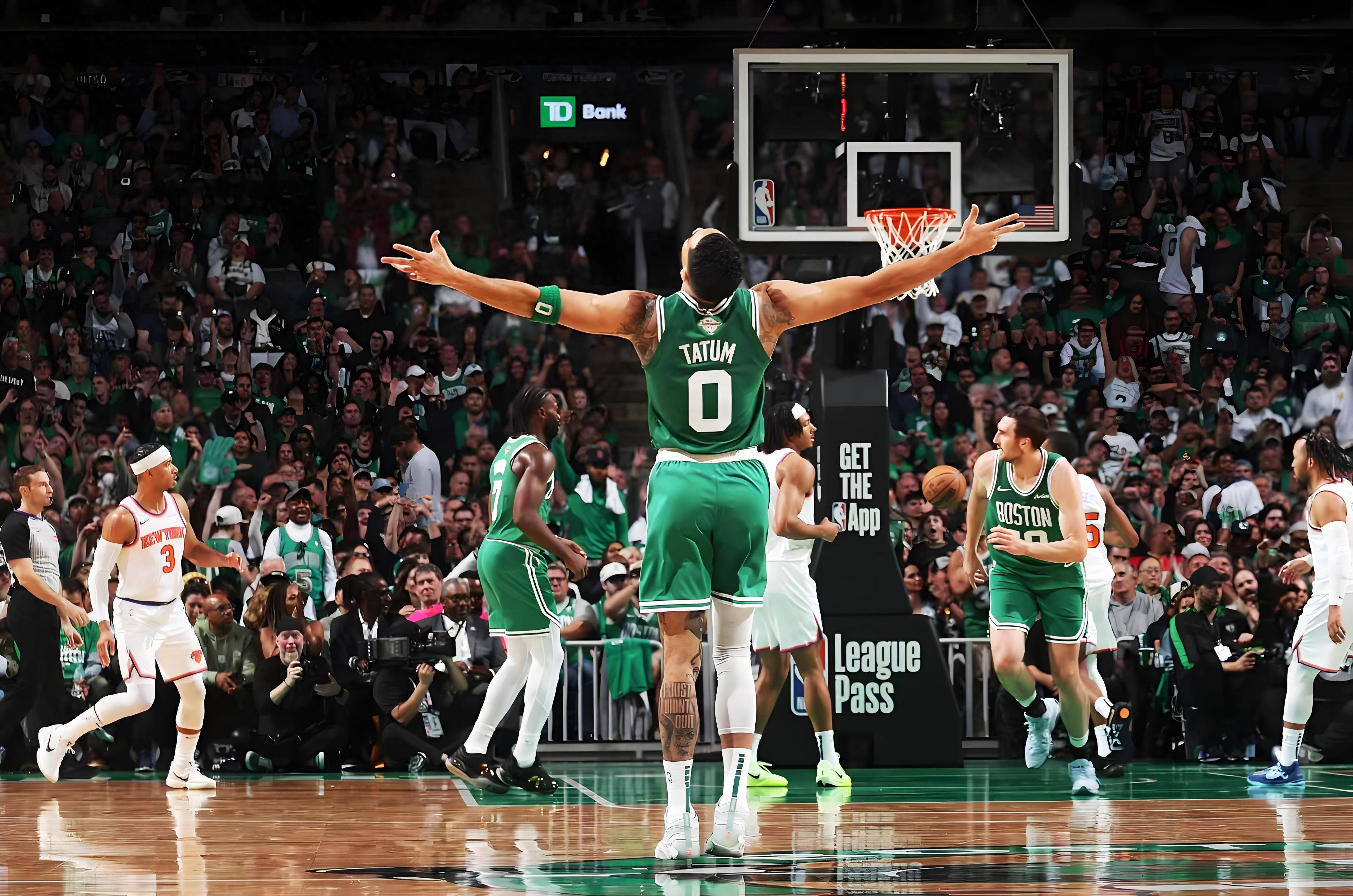 空砍41分徒留遗憾！杰伦-布朗直指篮板顽疾，新阵容磨合任重道远