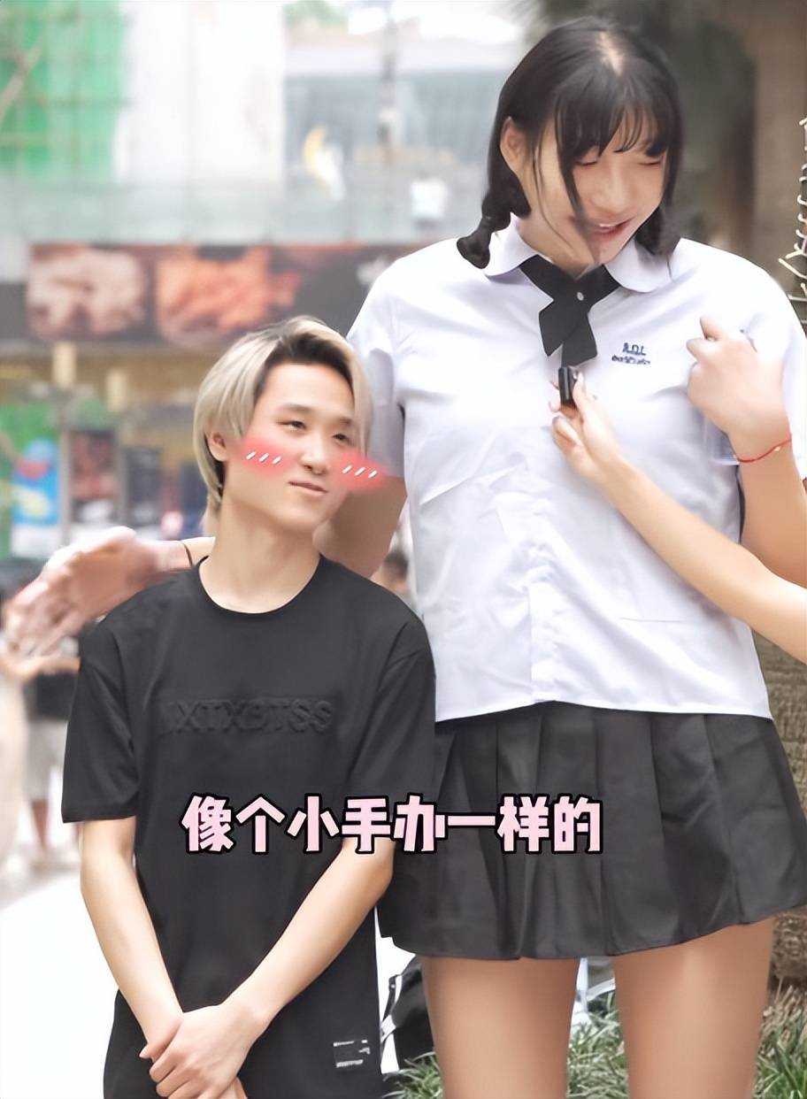 四川女巨人小玥,身高2.10米,爱上身高1.68米重庆小伙,未婚先孕