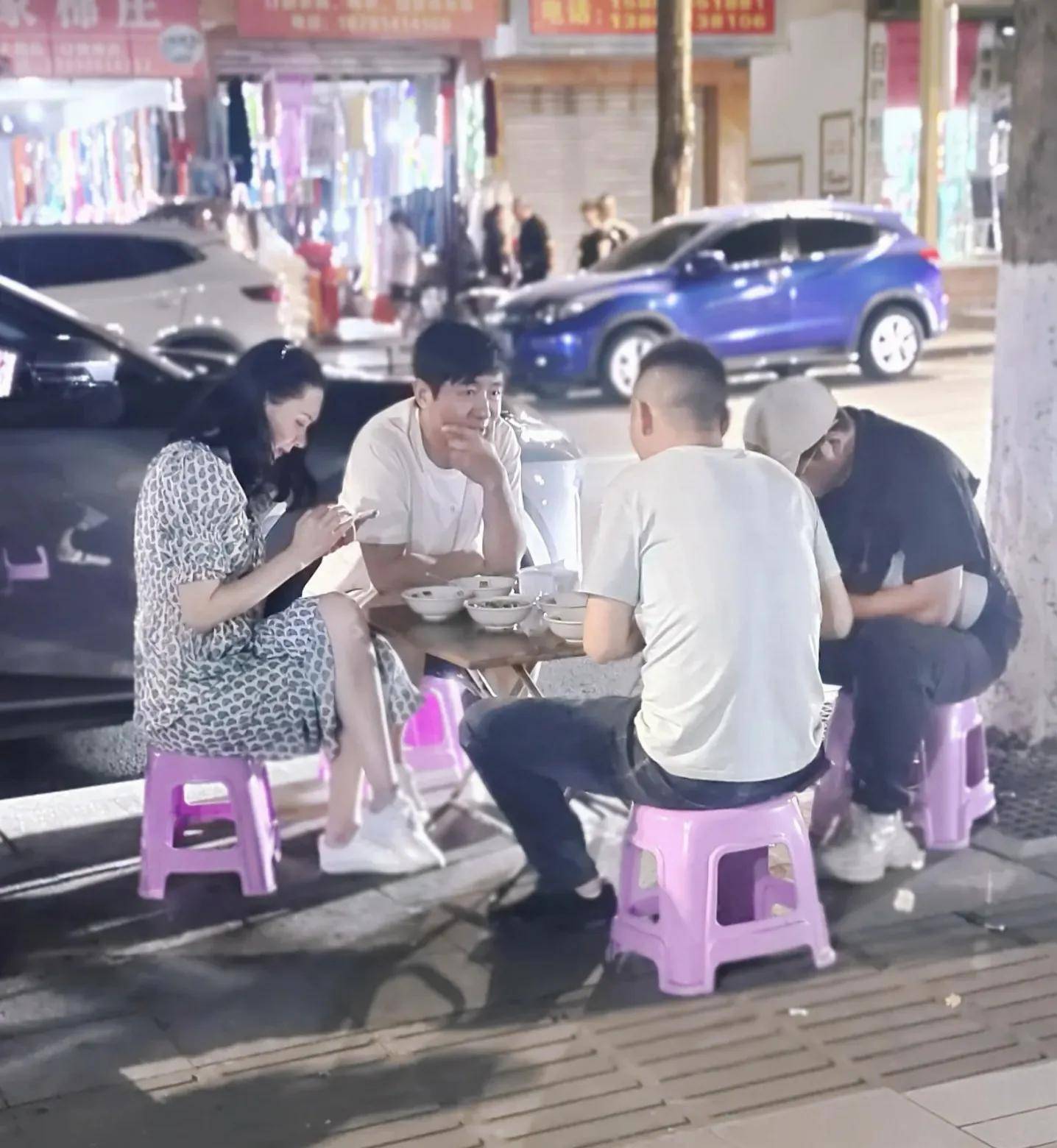 点击图片看原样大小图片