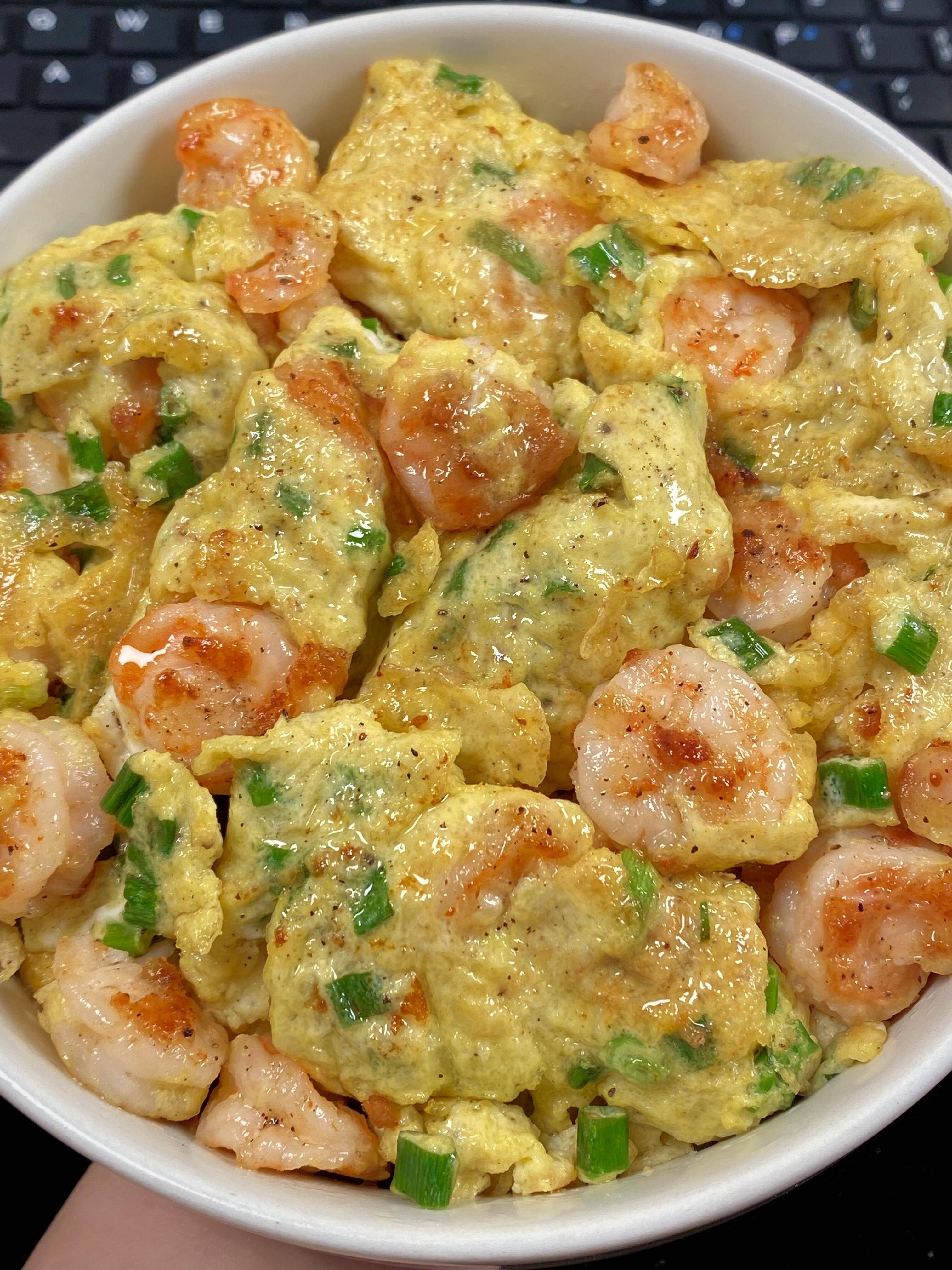 这道虾仁滑蛋,一口就爱上,鲜嫩到爆!