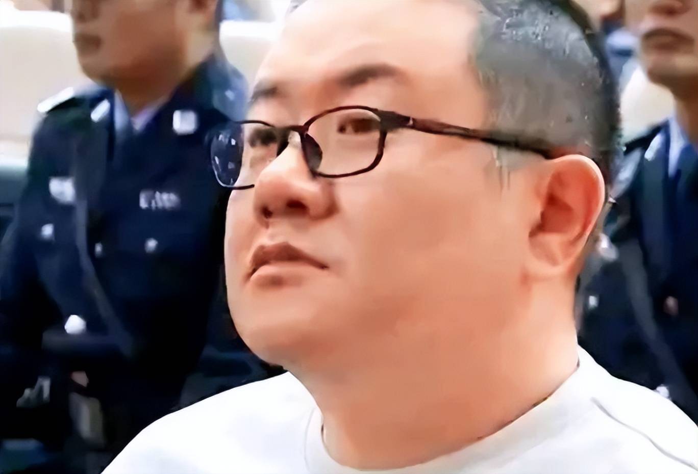 云南恶霸孙小果,死刑都杀不死,震动中央牵出背后百名保护伞!