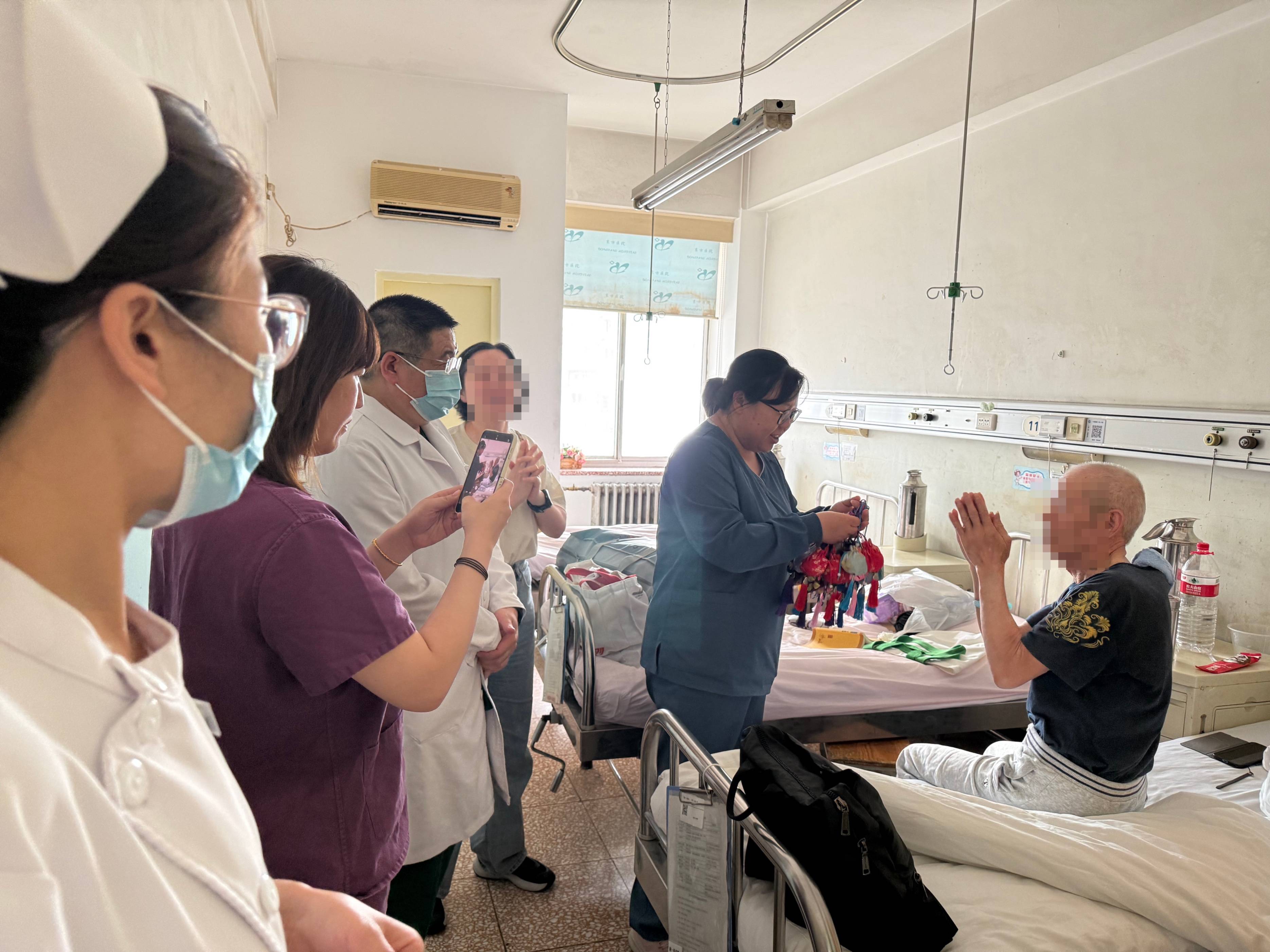 关于北京中医药大学东方医院"医院黄牛挂号要定金怎么办",的信息