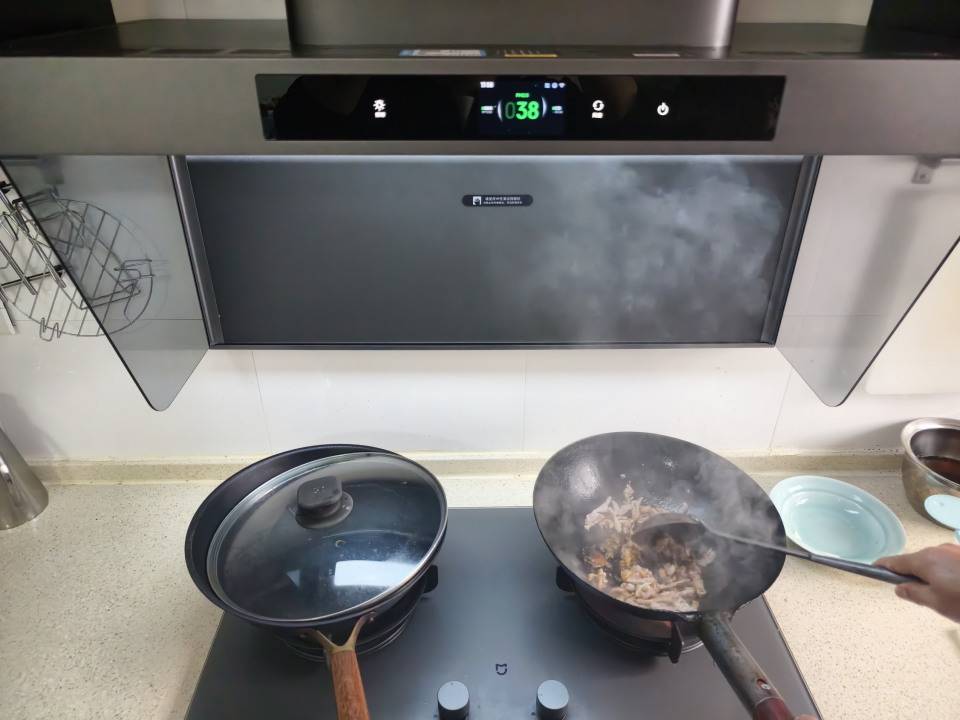 2025油烟机怎么选?榜单排行+亲自体验助你轻松决策!