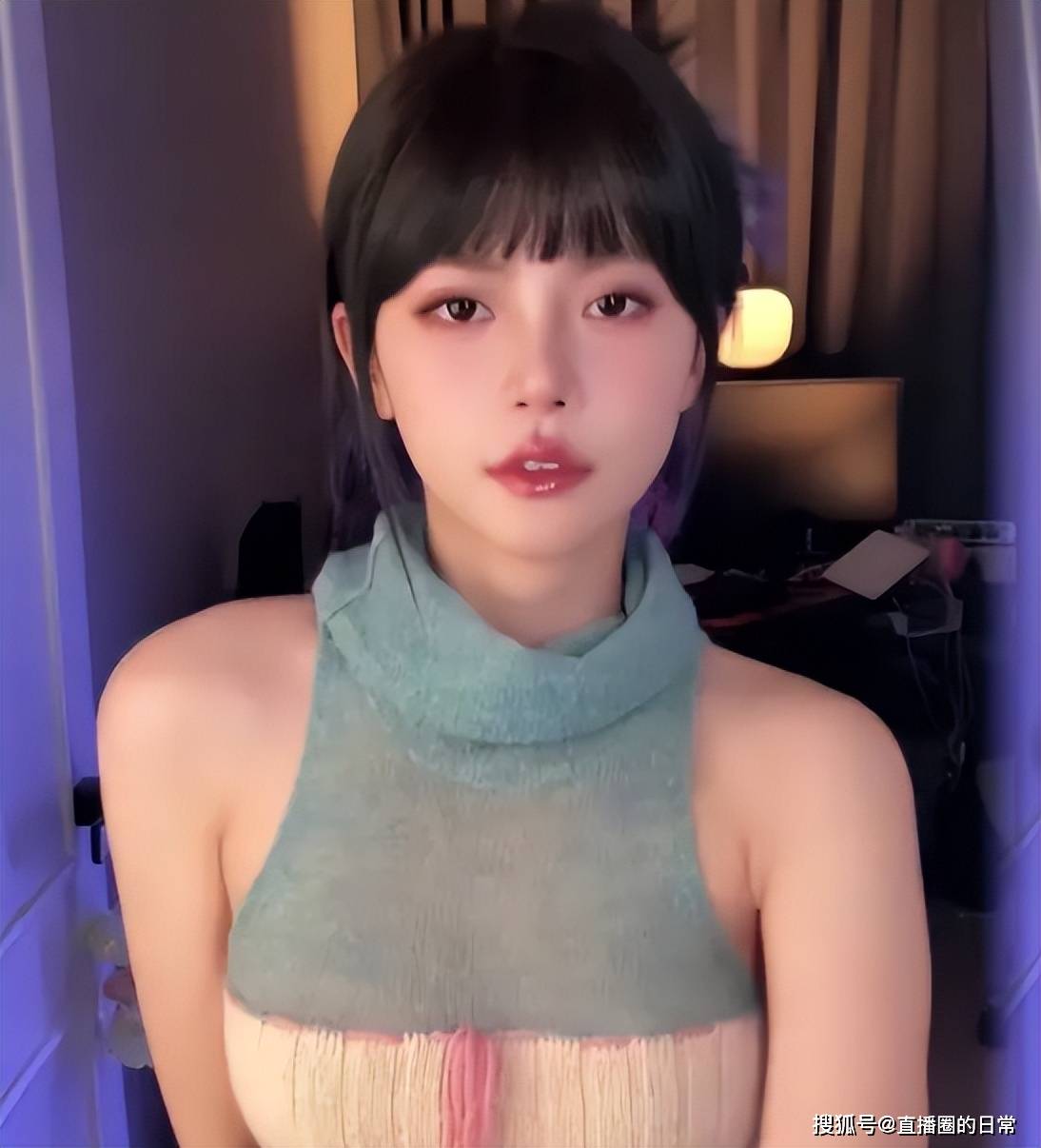 周淑怡直播游戏现"擦边内容"被封3天,网友吐槽:不擦不会直播