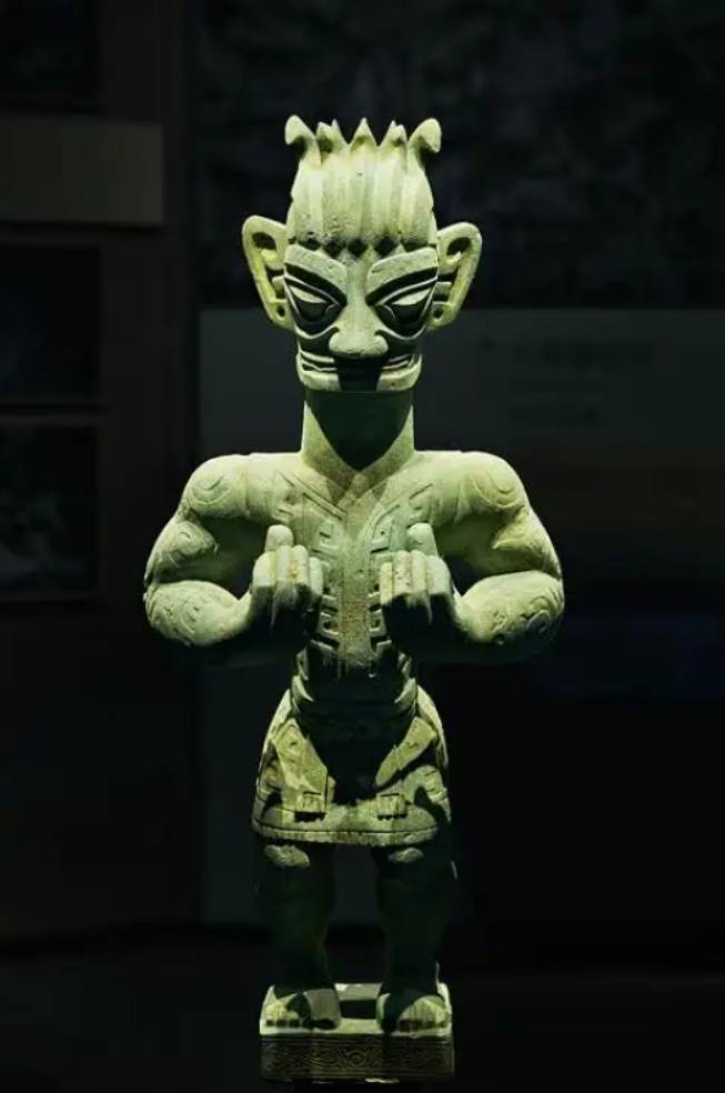 三星堆出土的4件"不正经文物",看完不许笑,佩服古人的脑回路