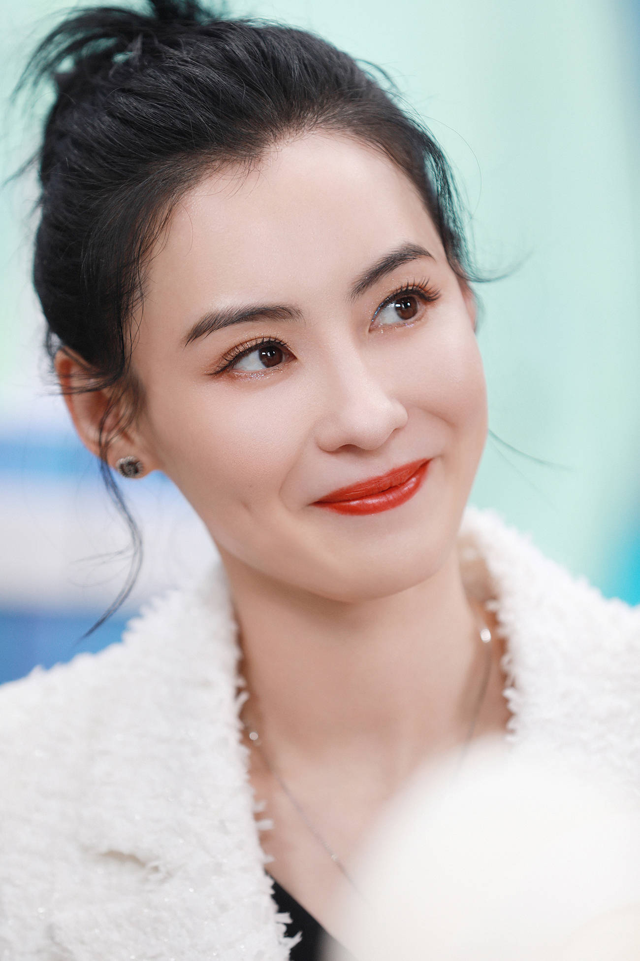 美翻的8位女星别人发际线遮遮掩掩她们大光明更飒