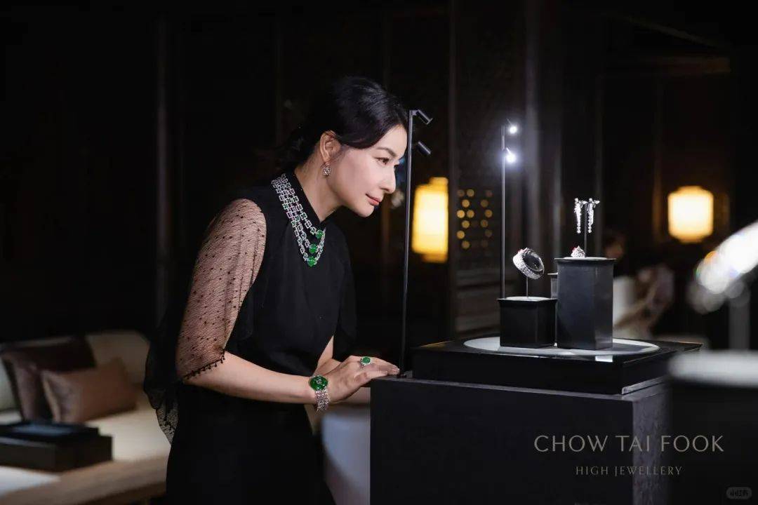 _翡翠帝王绿中的极品_翡翠帝王绿怎样取分