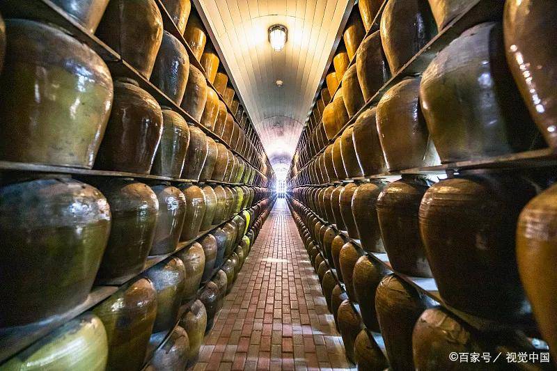 酒的窖龄是品质关键指标？多方面深入探讨白