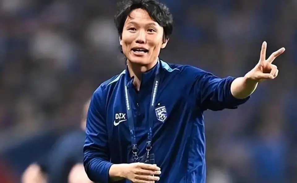 武汉三镇逆袭深圳新鹏城，中超保级战中的惊天逆转