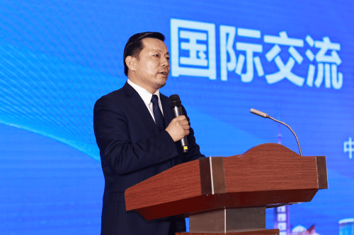 中国太赫兹医学研究院亮相第七届中国国际进口博览会国际文旅健康高峰论坛