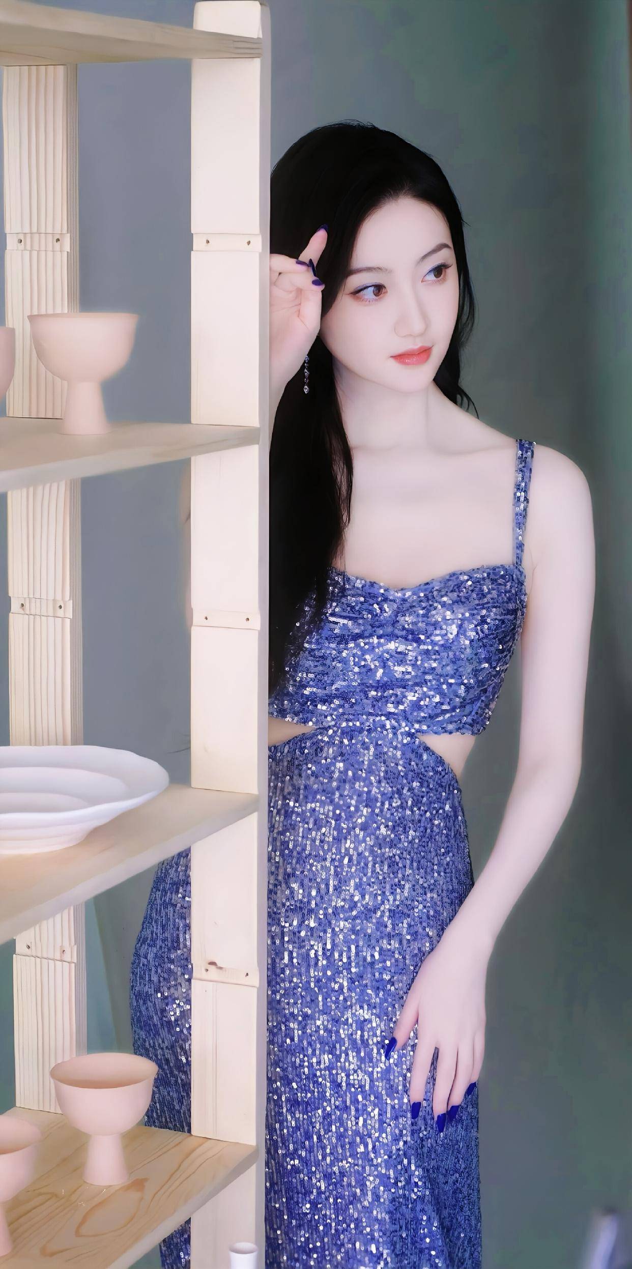 _景甜礼服裙_景甜穿高领毛衣晒美照
