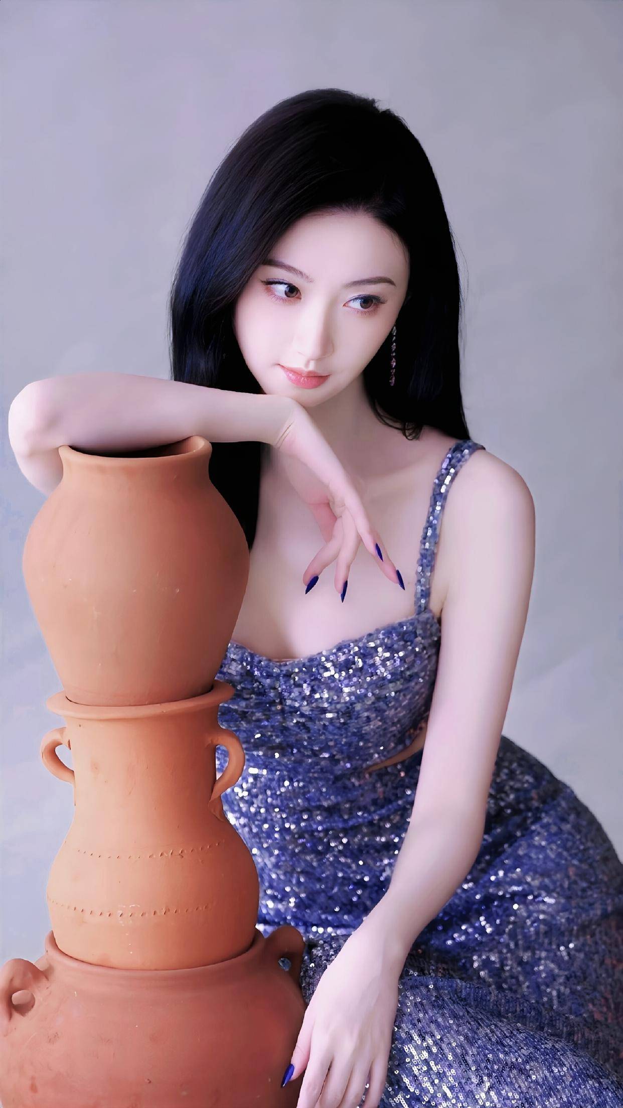 _景甜礼服裙_景甜穿高领毛衣晒美照