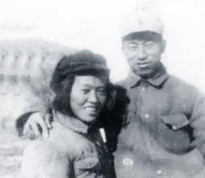 1942年,左权牺牲,少将王政柱之子:我妈妈亲眼看到他被炸弹击中