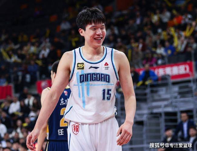 杨瀚森正式收到开拓者2139万合同，成为姚明和阿联后的男篮第三人