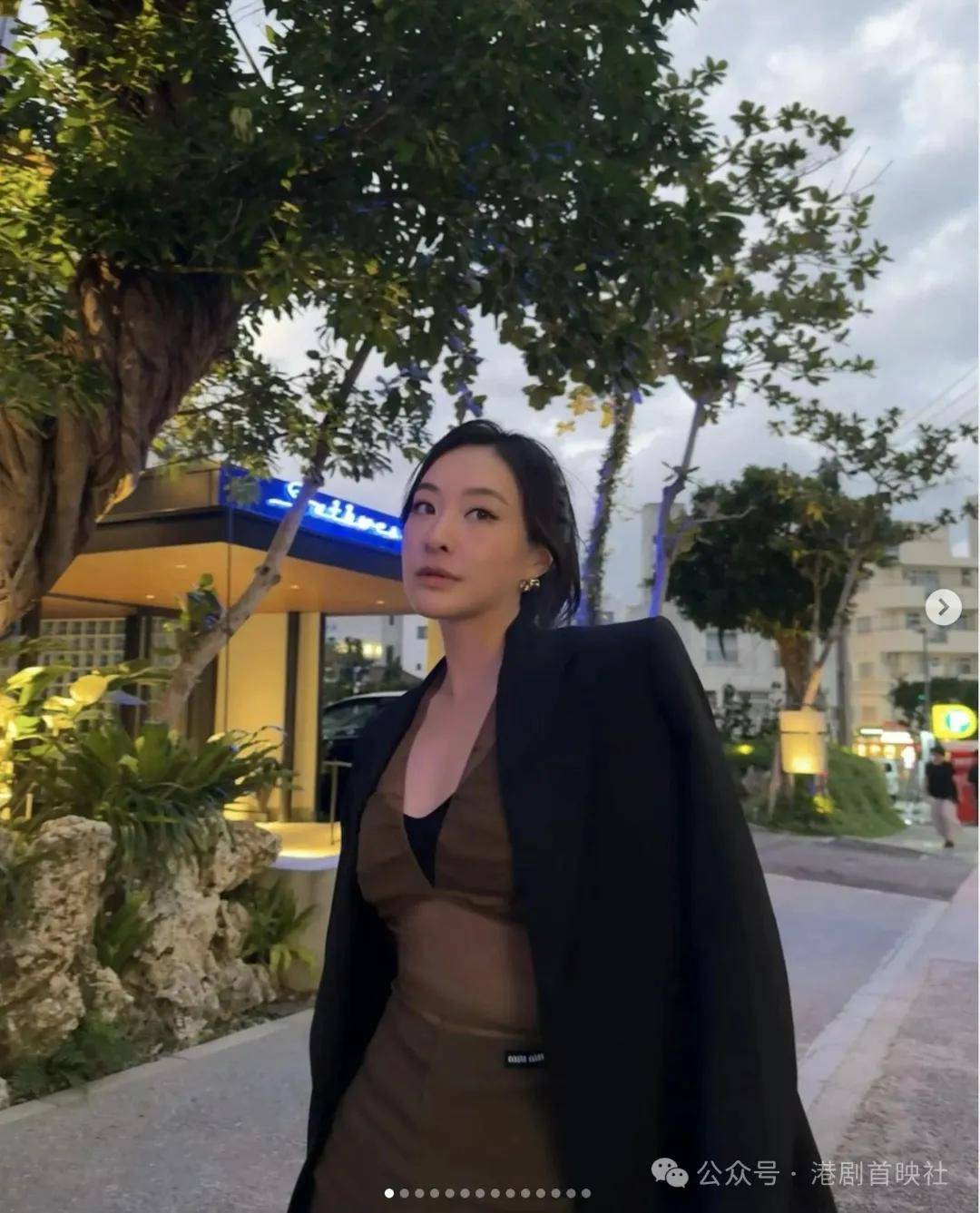 35岁的陈滢jeannie出道至今一直是长腿女神的代表之一