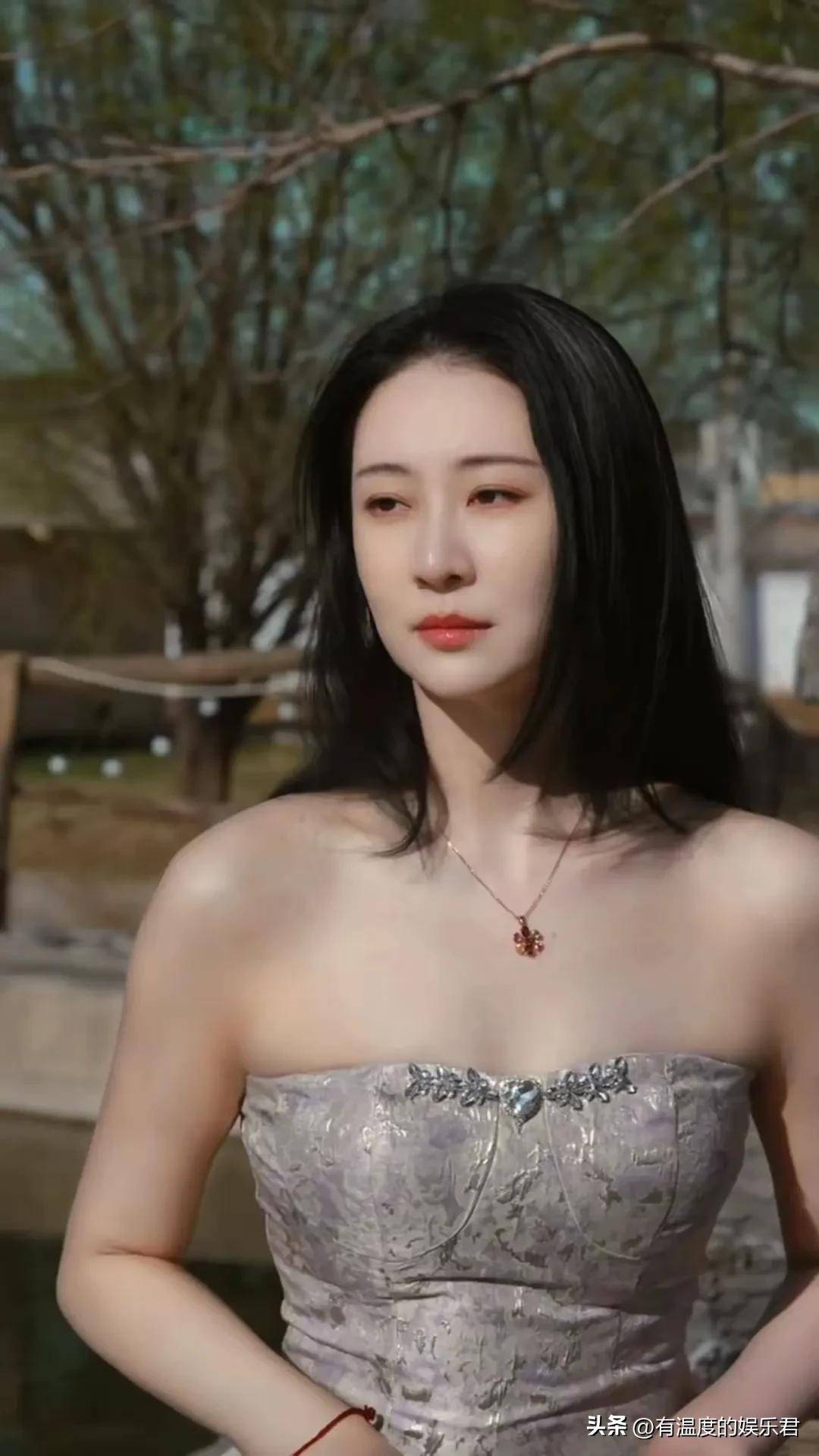 她不愿意被潜规则,出道20年零绯闻,典型的戏红人不红