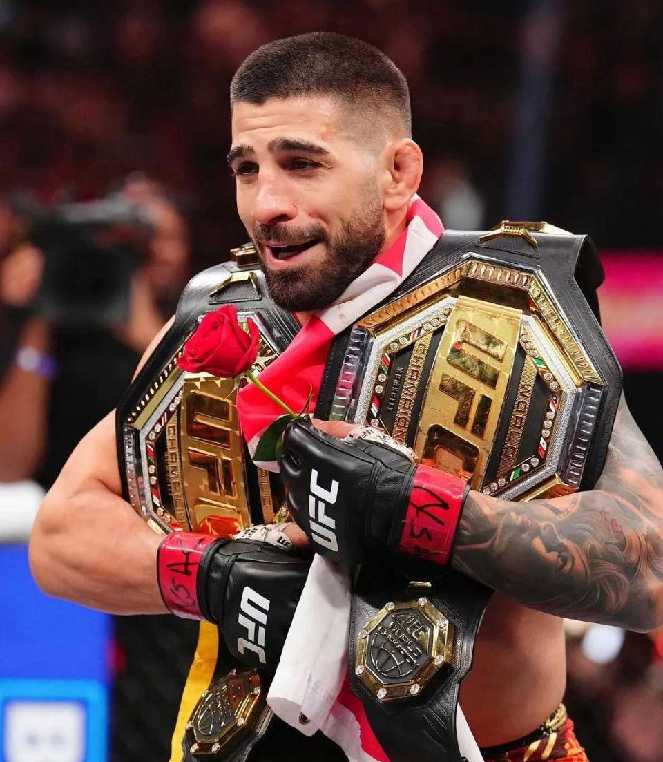 UFC 317巅峰对决：托普利亚一回合KO奥利维拉，成就双冠王传奇！