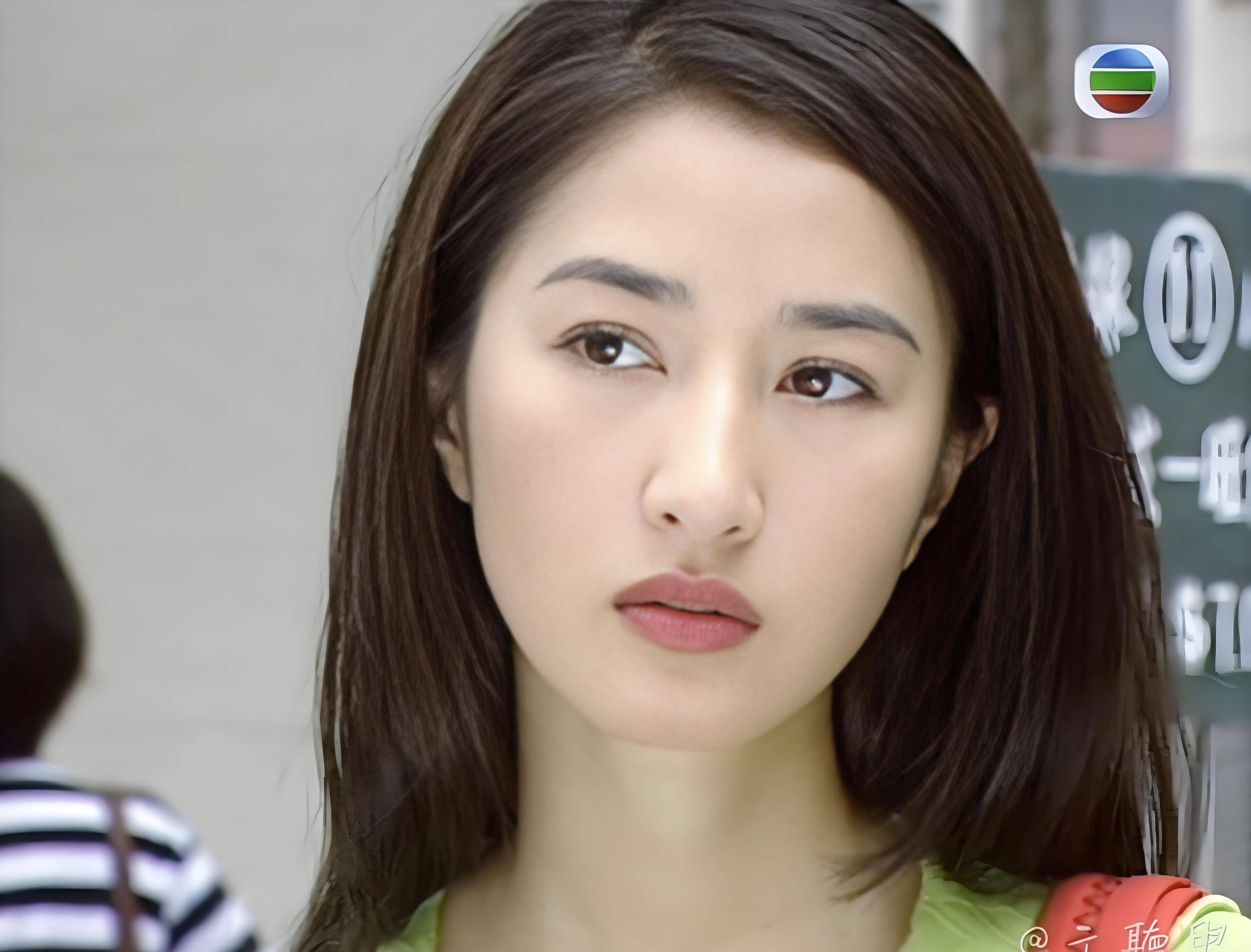 关咏荷:叛逆又当红,撕毁千万合约,勇敢嫁给穷小子张家辉