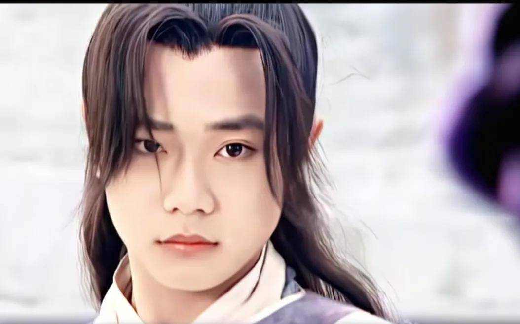 从童年白月光到叔圈新王牌:38岁曹骏靠演技杀疯热搜