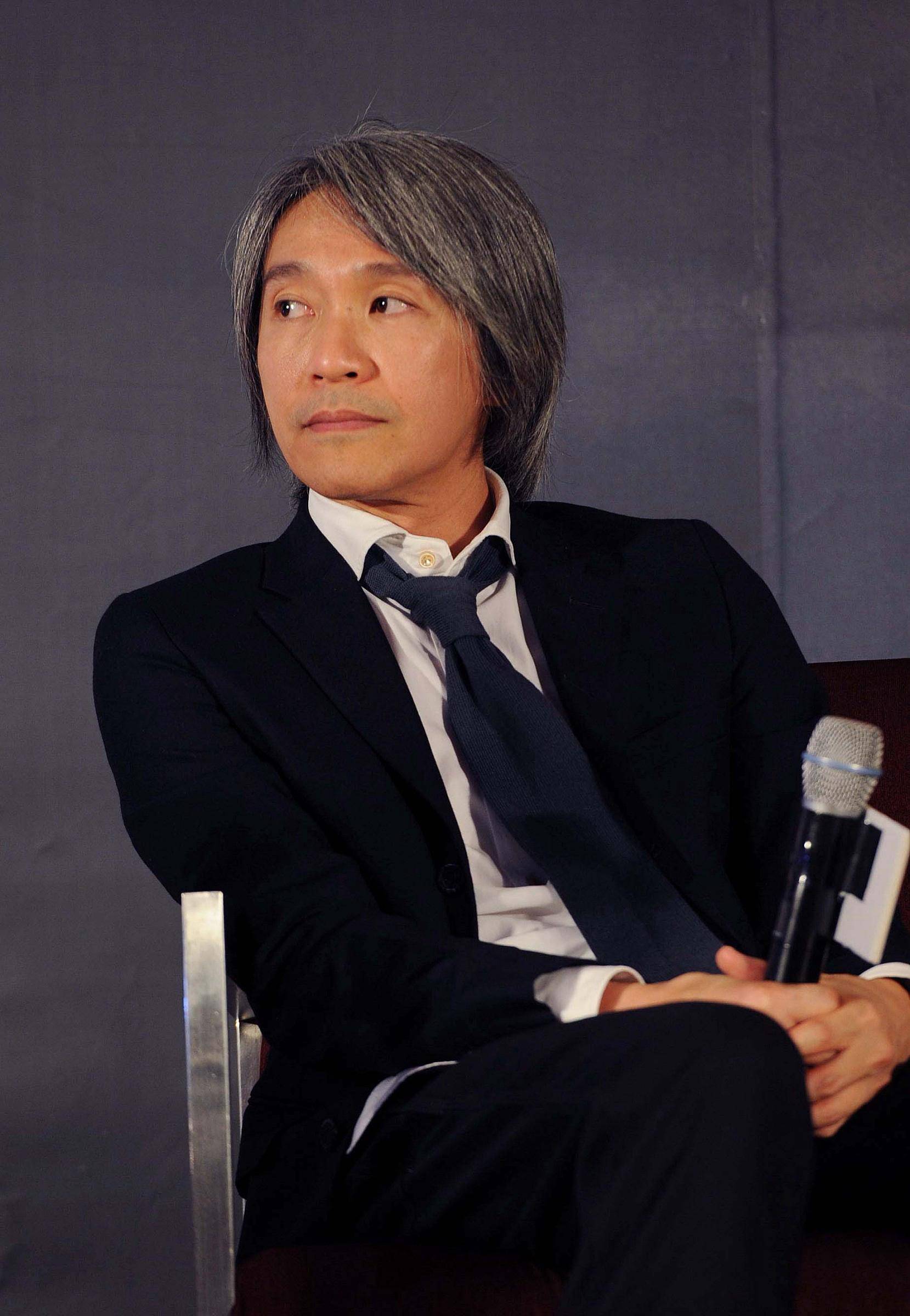 周星驰63岁生日这天,江湖地位人情世故,在他身上体现的淋漓尽致