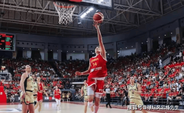 中国女篮73-69险胜澳大利亚，张子宇缺阵背后暗藏战术玄机？