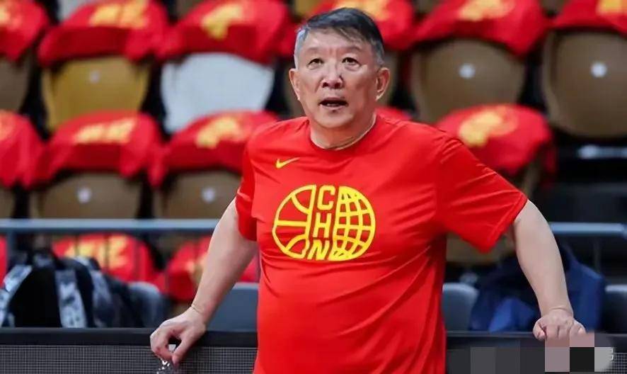 中国女篮亚洲杯12人名单预测：热身赛后的关键决策