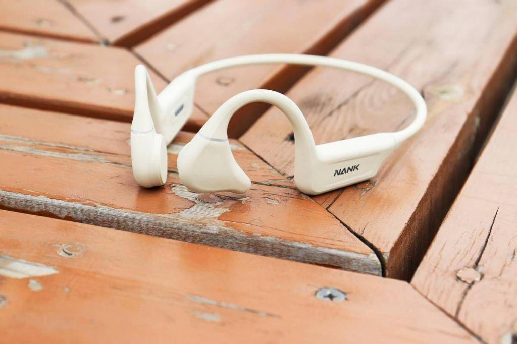 游泳耳机对身体有害吗？揭开四个潜在风险真相