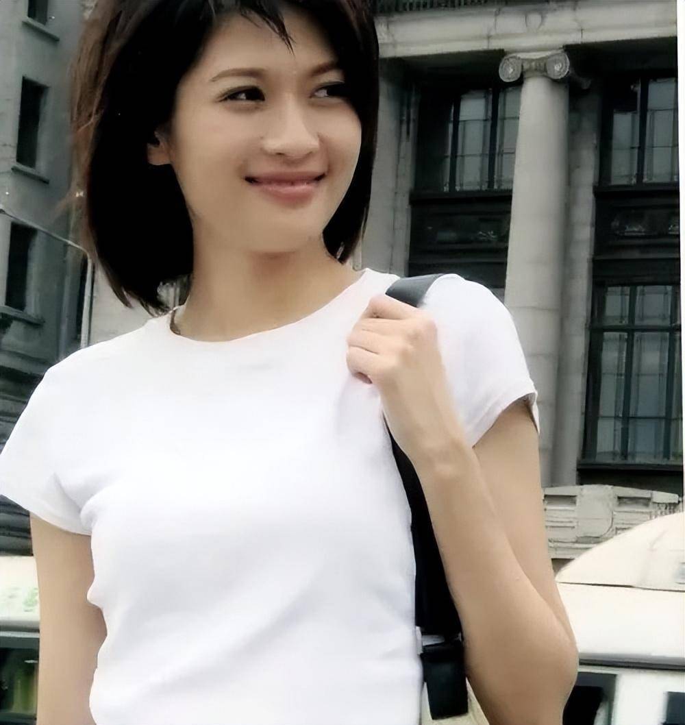 夜宿冯小刚,花富豪1000万,沈星曾经是那么的精彩,现在过的怎样