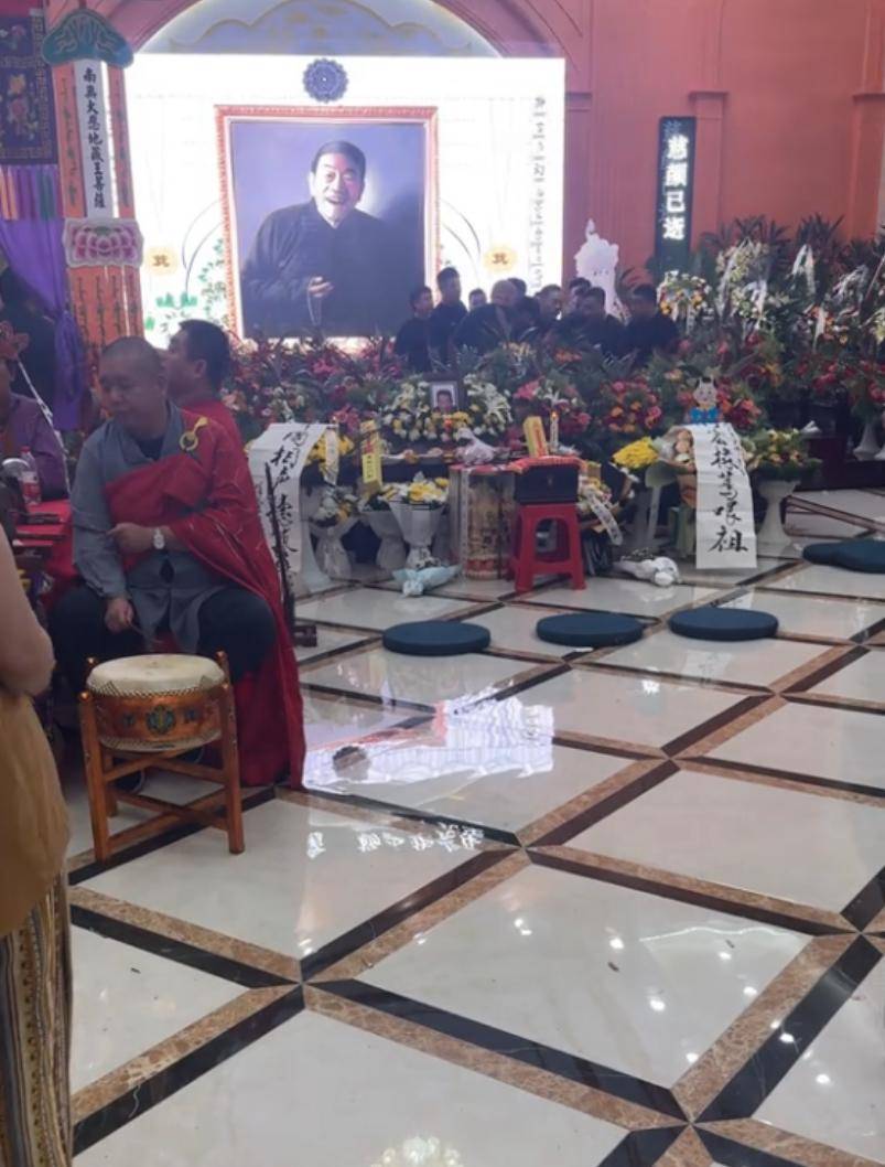 包含跪着做超度的词条