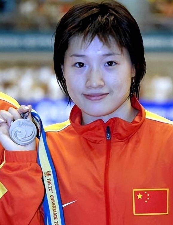 游泳女皇罗雪娟,41岁依旧青春无限,宛如少女般的韵味四溢