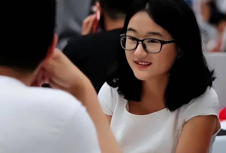 婚恋市场已经变天了！“四无女孩”现在最抢手，男生们争着娶回家