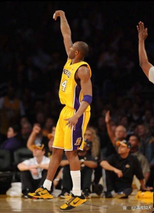 科比到底哪几年夺冠?看完你就懂他为何封神