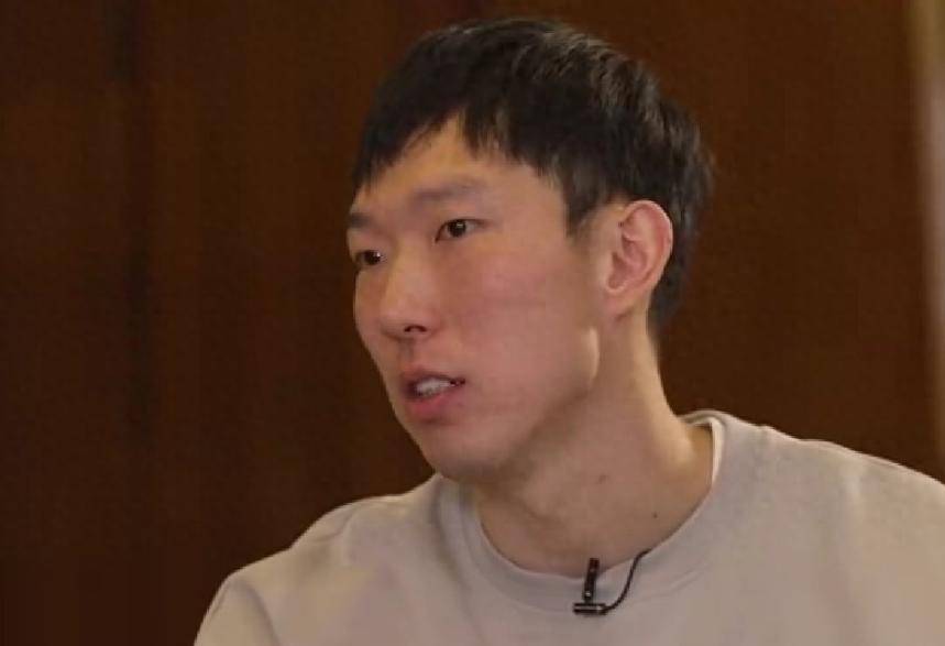 开拓者宣布，杨翰森首秀时间定，上午11点对阵勇士，亚洲杯无缘参赛