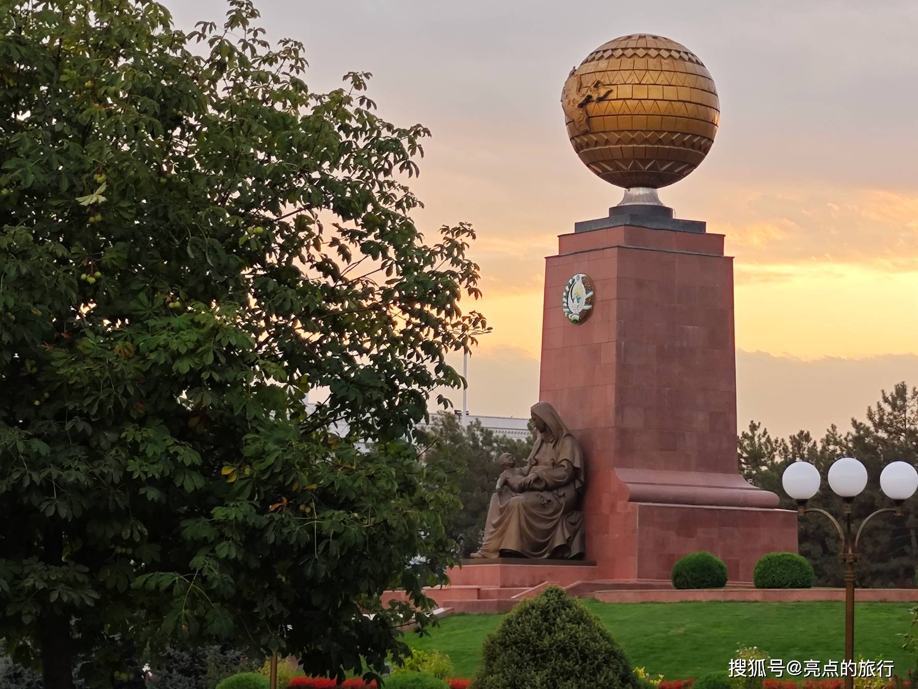 乌兹别克斯坦旅行日记（塔什干独立广场、圣母升天大教堂）_搜狐网
