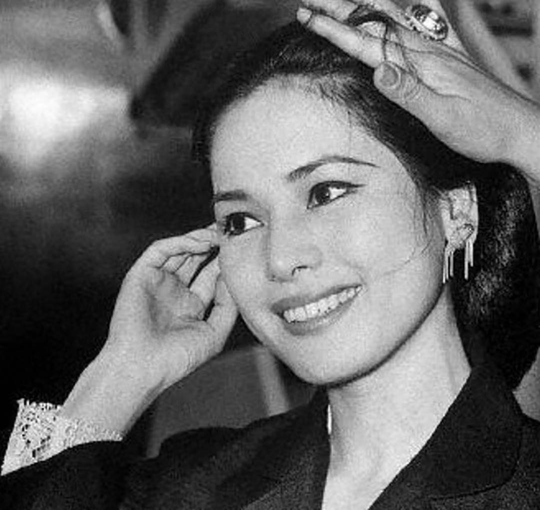 印尼总统苏加诺:58岁看上19岁日本姑娘,顺手娶回了家