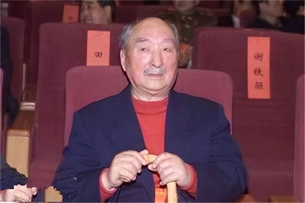 恶霸专业户陈强演技太好险些被打死去世后刘晓庆为何伤心痛哭