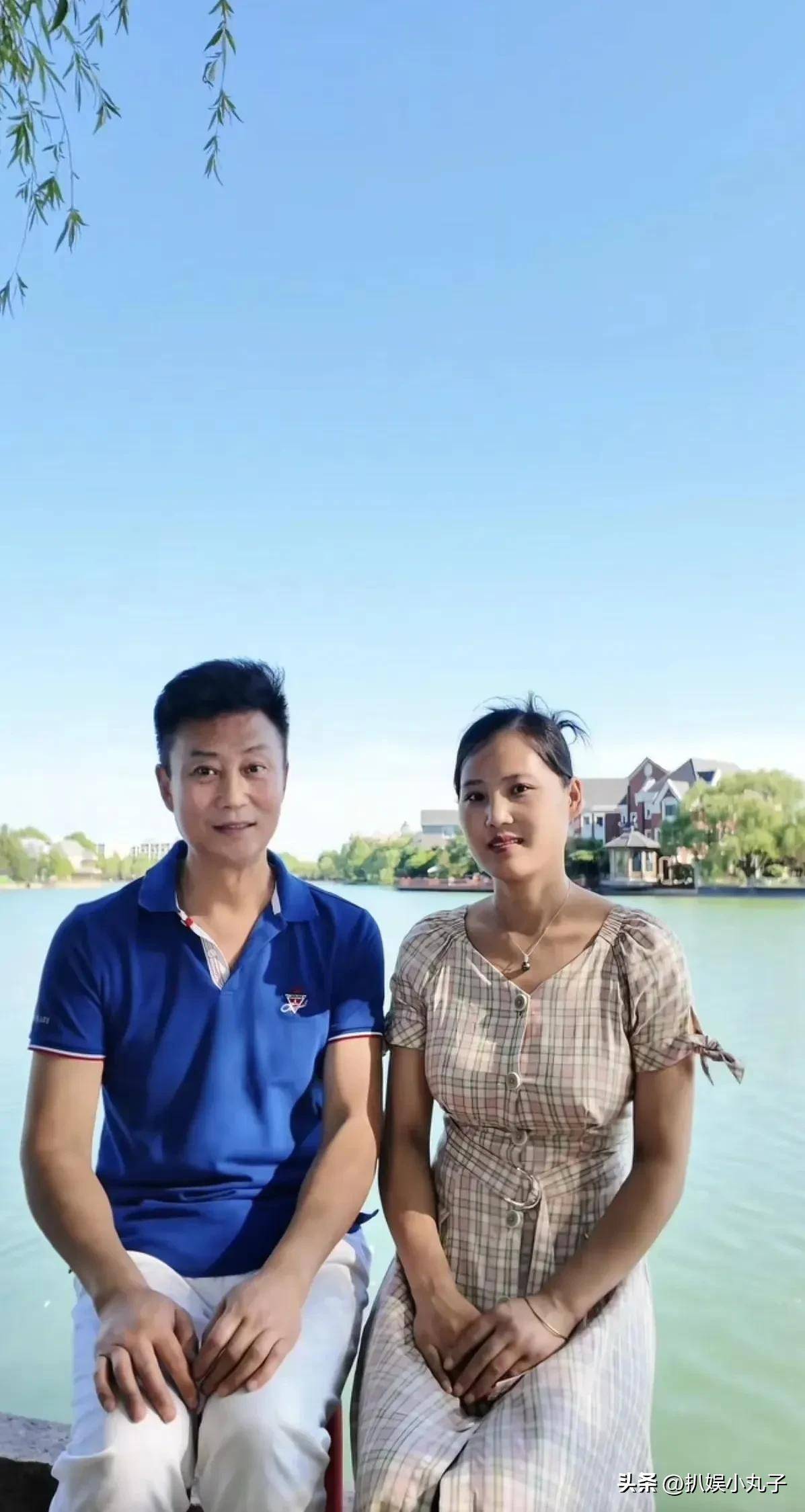 55岁耿为华二婚妻子貌美如花,二人堪称才子佳人,天作之合