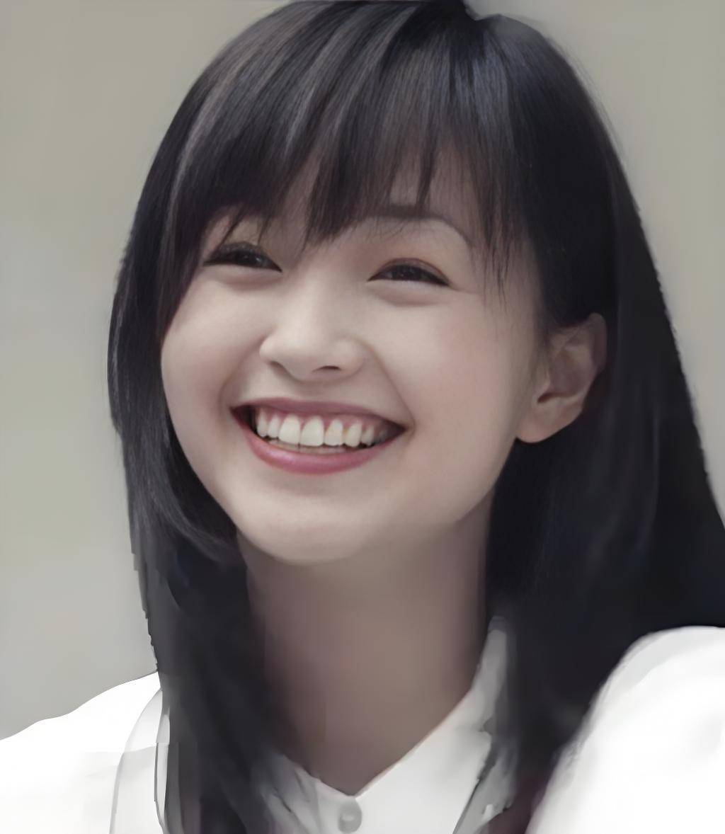 最美郭襄:多次拒绝黎明,被疾病折磨退圈,现55岁近照不敢认