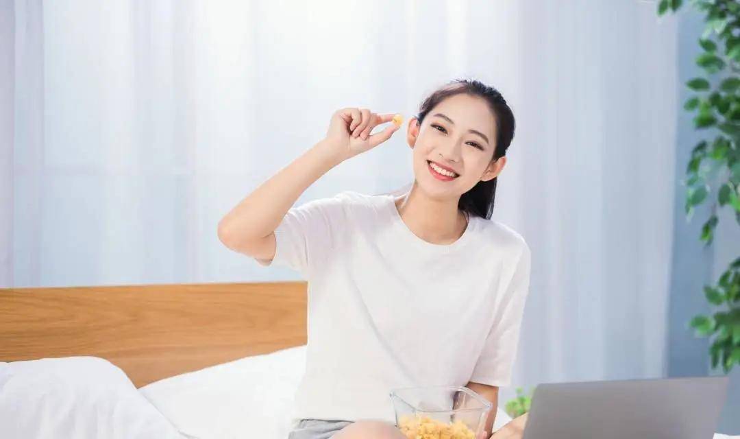 为什么有的女性会长“四个乳房”？真相竟然是它......