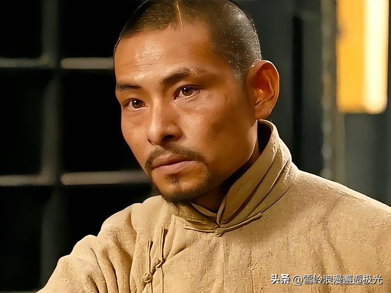 《让子弹飞》中神秘的老三形象