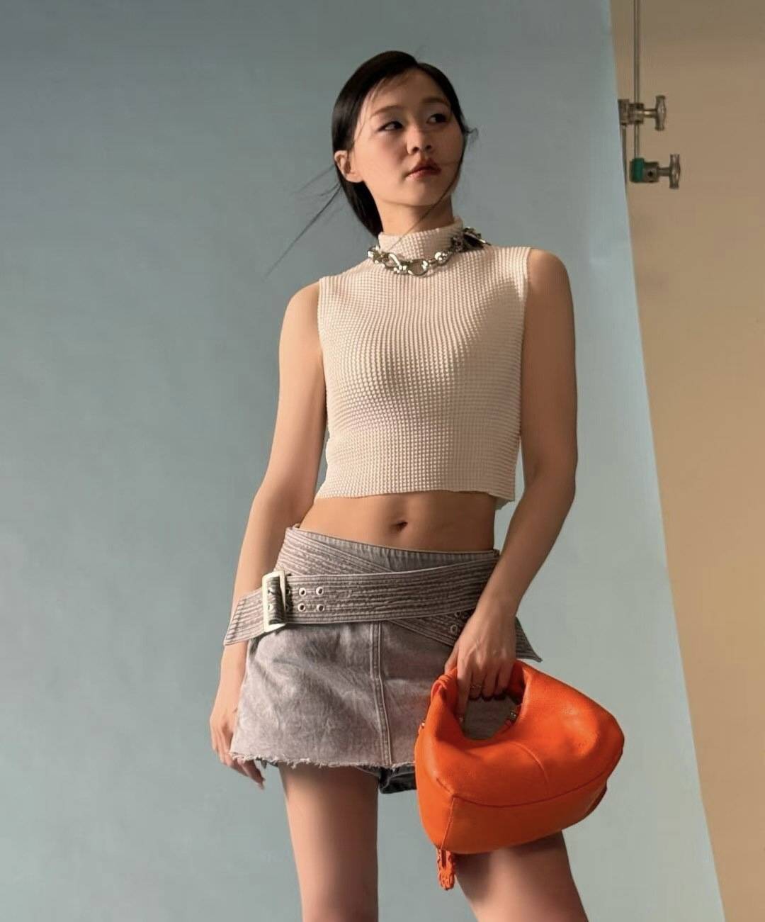 从"肉感亲和"到"明媚自信",金靖的减肥哲学引共鸣