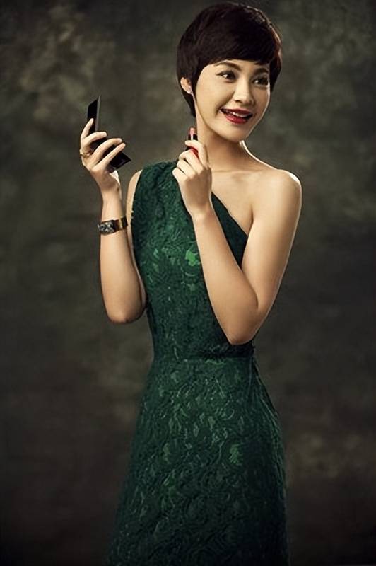 原创演员杨雪事业巅峰嫁相貌平平老公自称捡到宝现在女儿很漂亮