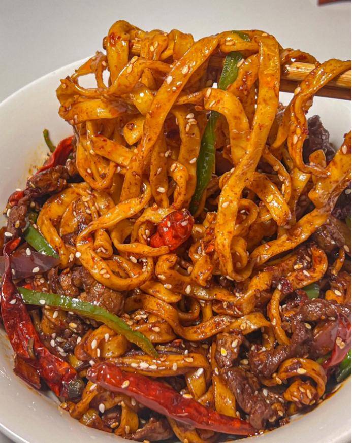 夜市炒面炒饭视频_夜市炒面的做法_