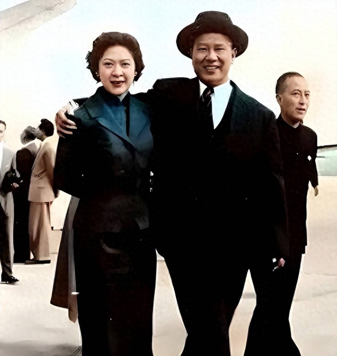 白崇禧女儿白先智有多美?1958年与父亲的合影,气质非凡!