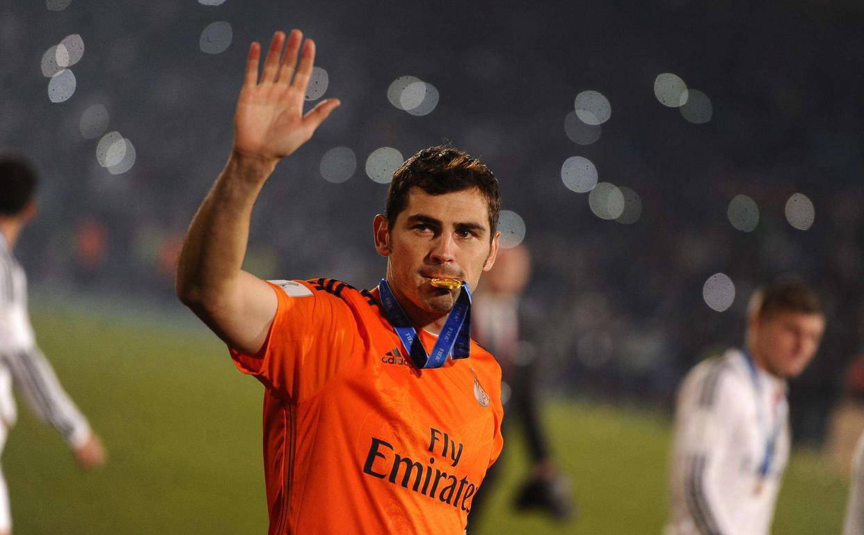 人工智能评选出欧冠历史最佳阵容，梅西领衔，左边锋无悬念